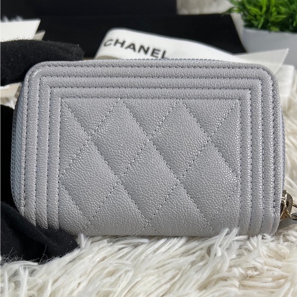 SOLD Authentic CHANEL Caviar Quilted Boy Zip Around Coin Purse Wallet - Picture 2 of 9